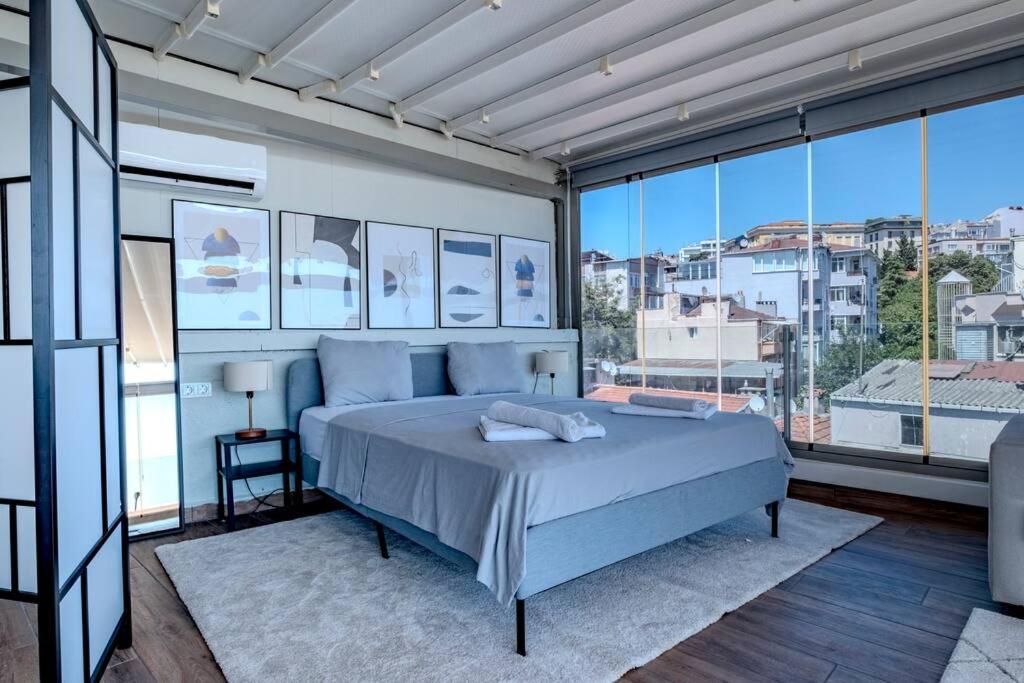 Penthouse: View & Retractable Roof Istanbul